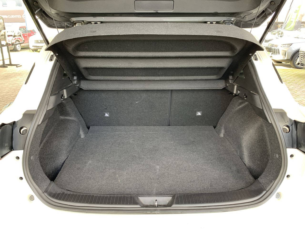 Nissan Qashqai — foto 15 de 29