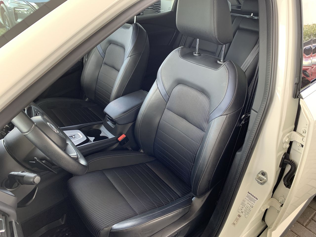 Nissan Qashqai — foto 18 de 29