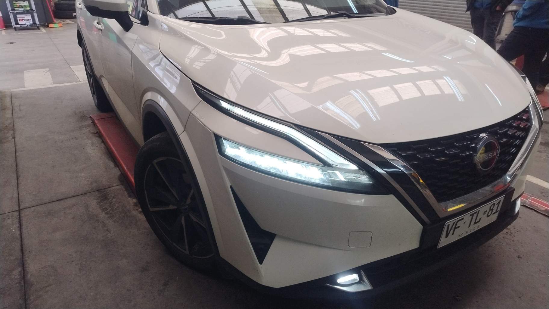 NISSAN - 0