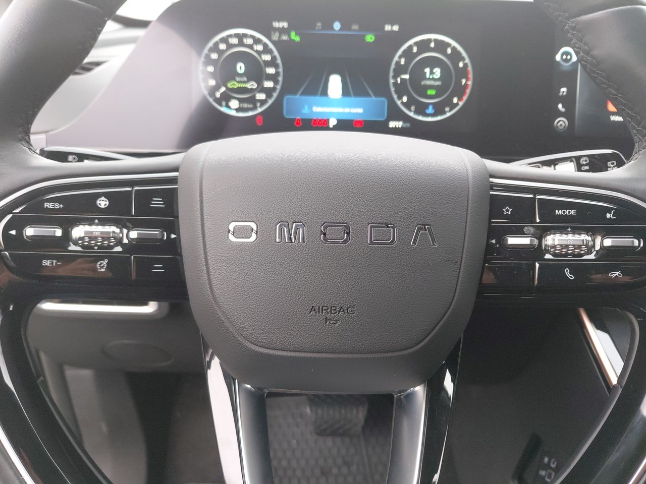 Omoda C5 — foto 16 de 26
