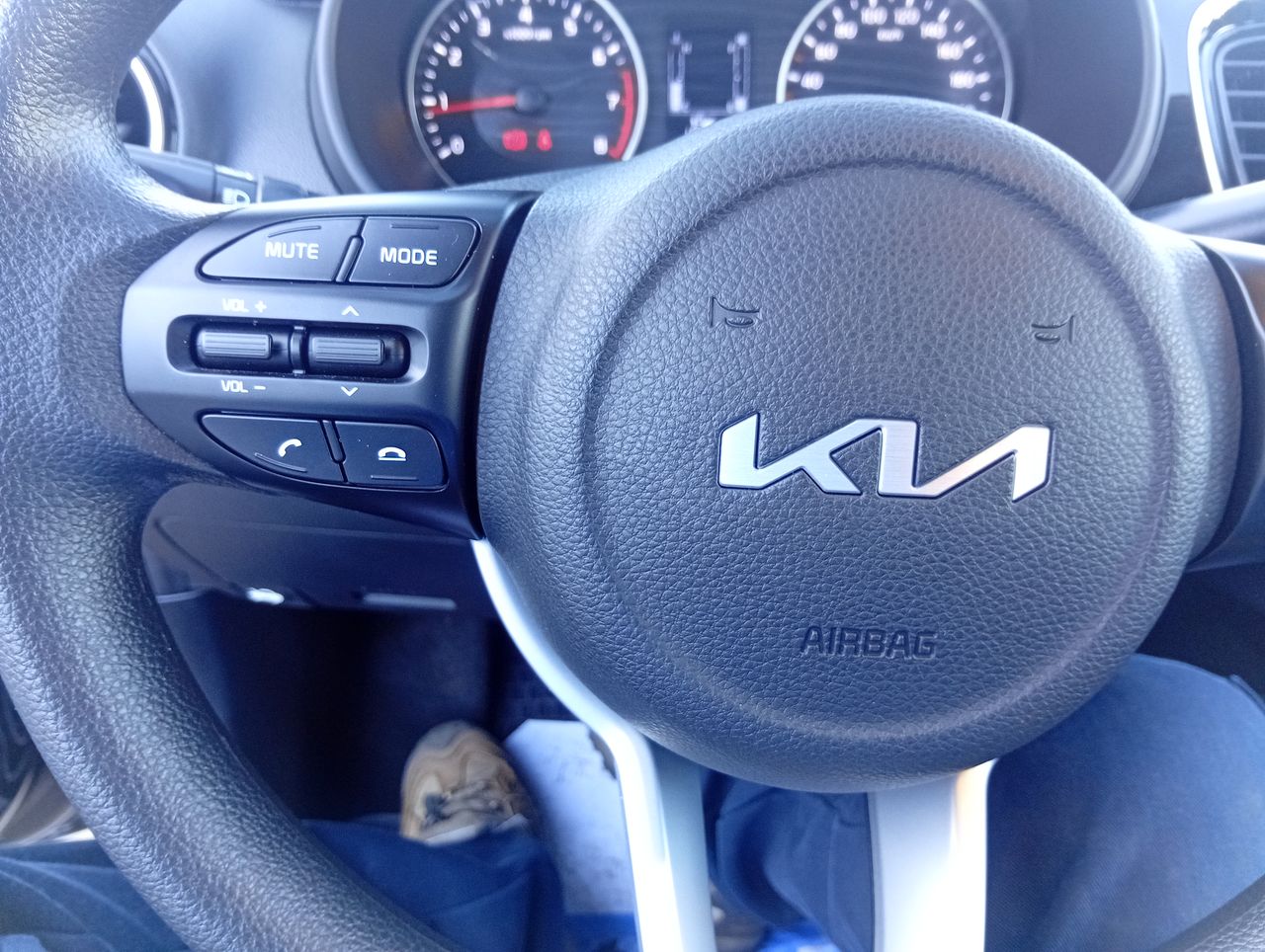 KIA - 24