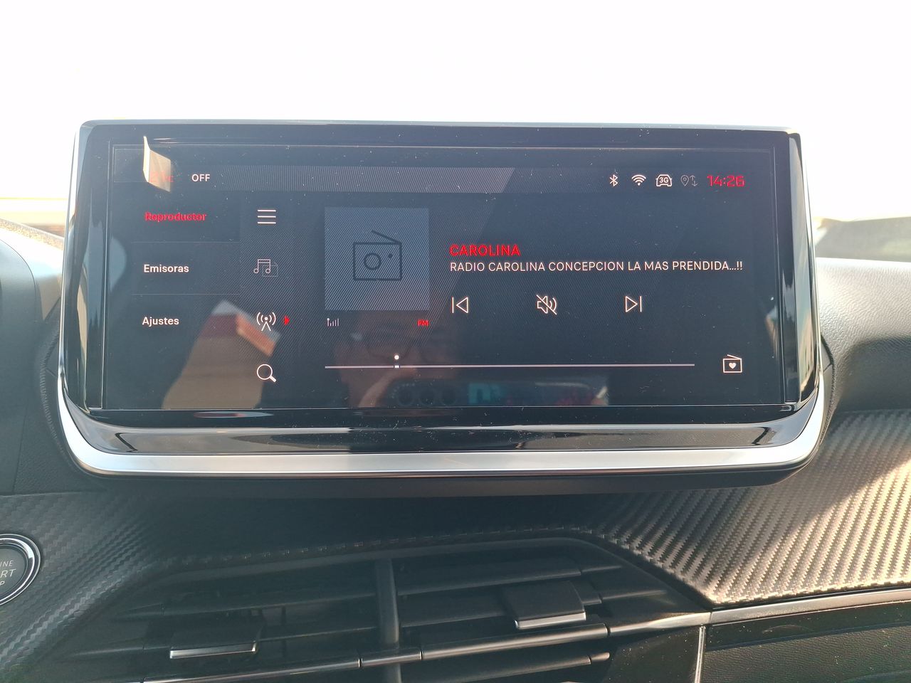 Peugeot 2008 — foto 28 de 35