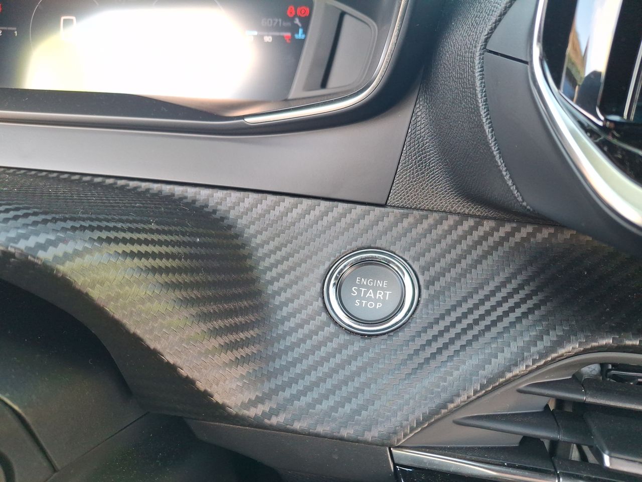 Peugeot 2008 — foto 35 de 35