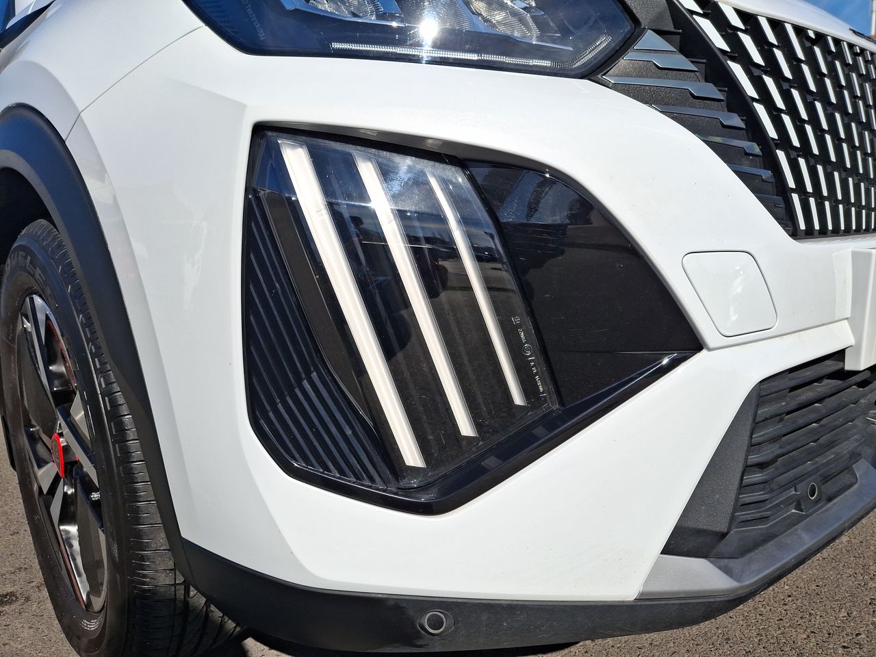 Peugeot 2008 — foto 20 de 35