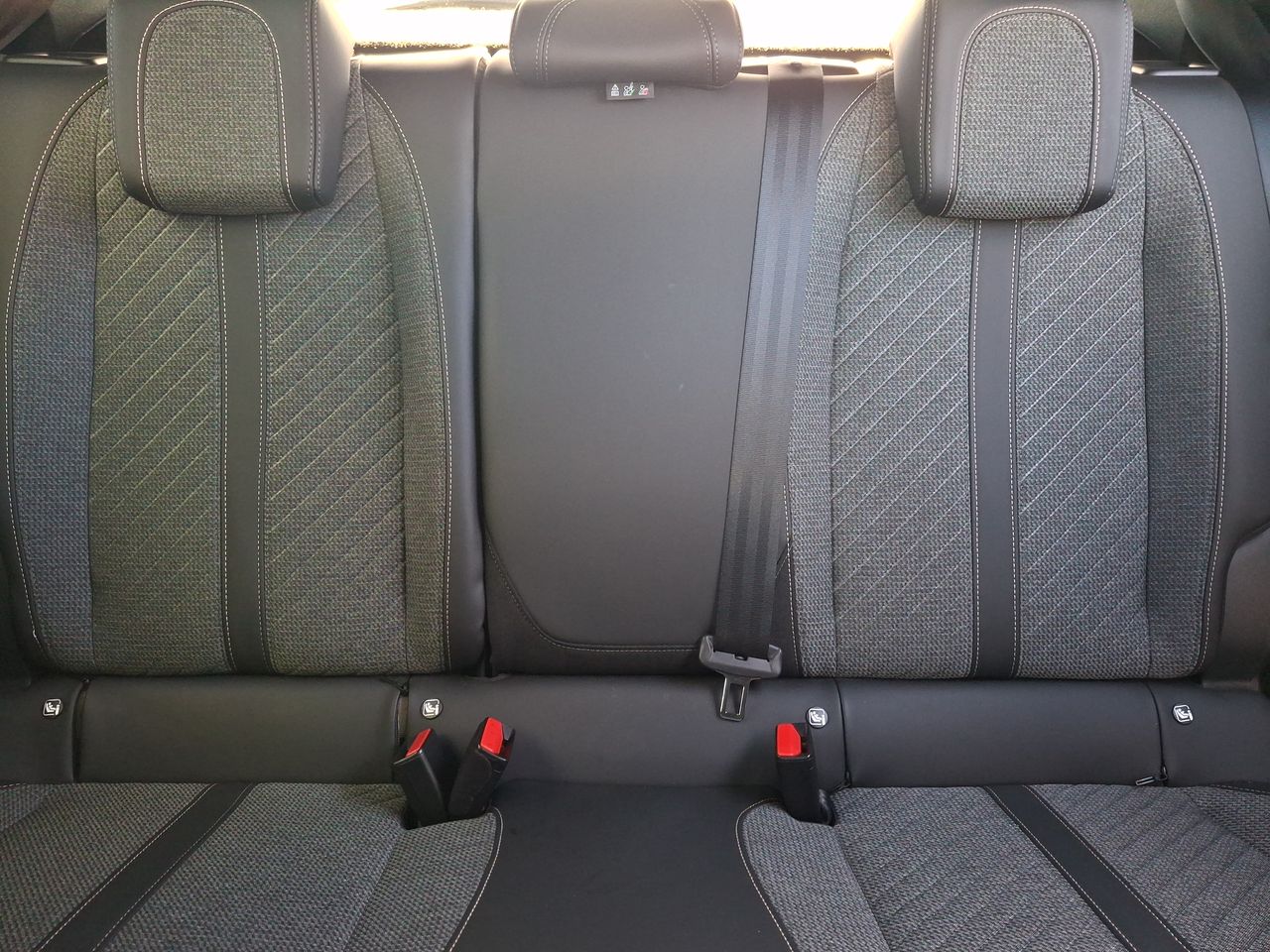 Peugeot 2008 — foto 14 de 35
