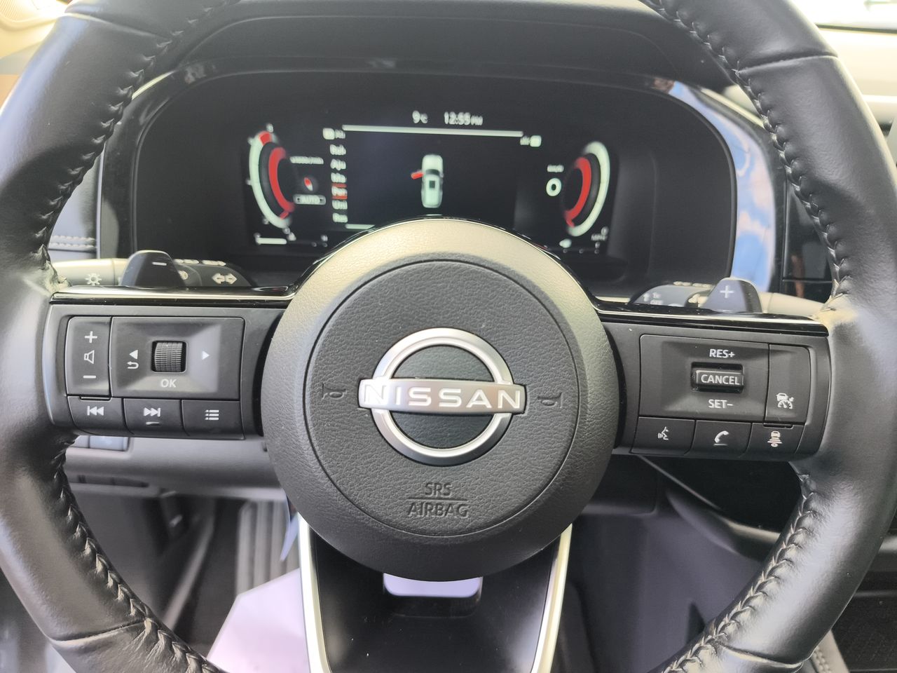 Nissan Pathfinder — foto 25 de 36