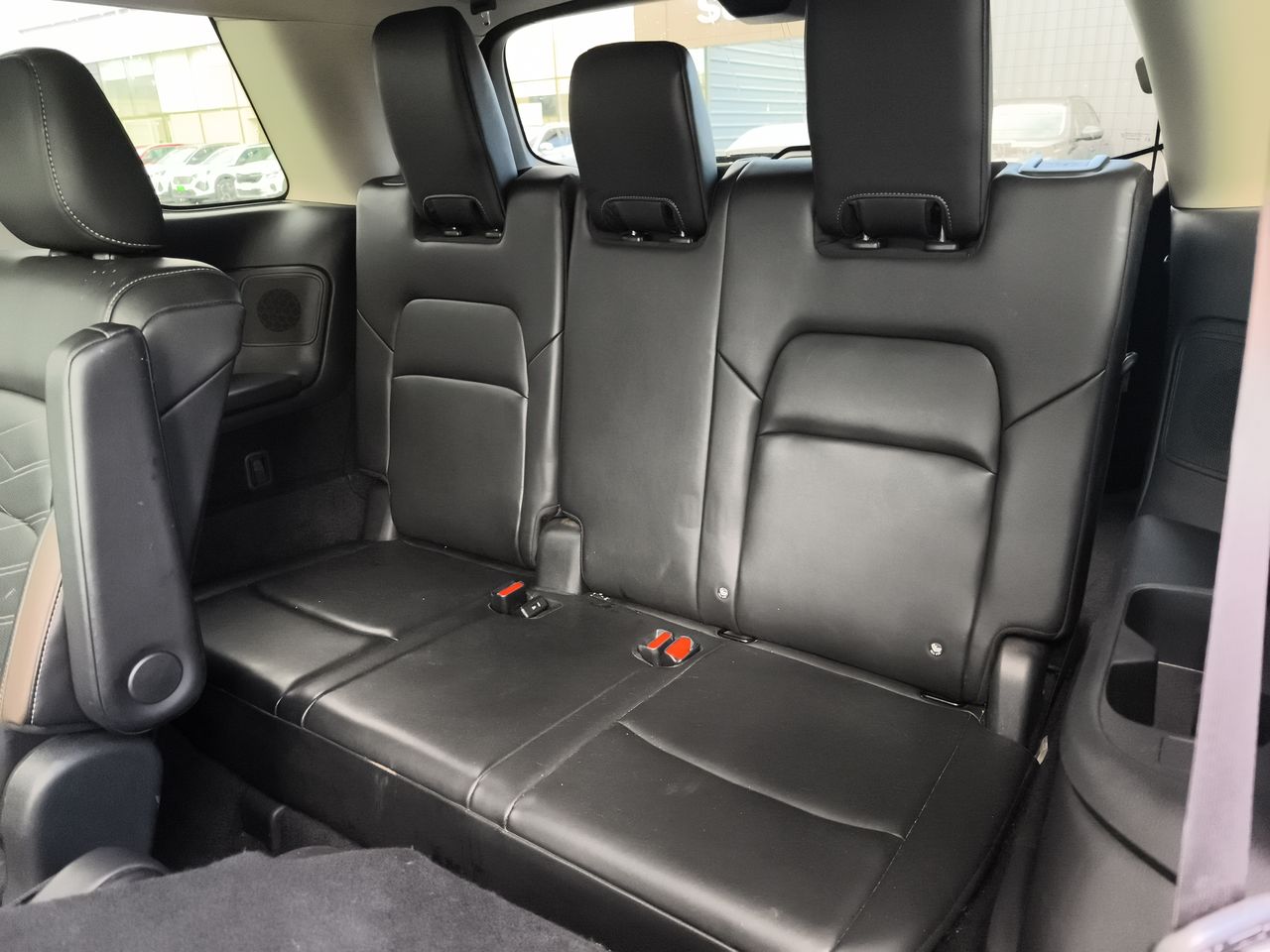 Nissan Pathfinder — foto 35 de 36