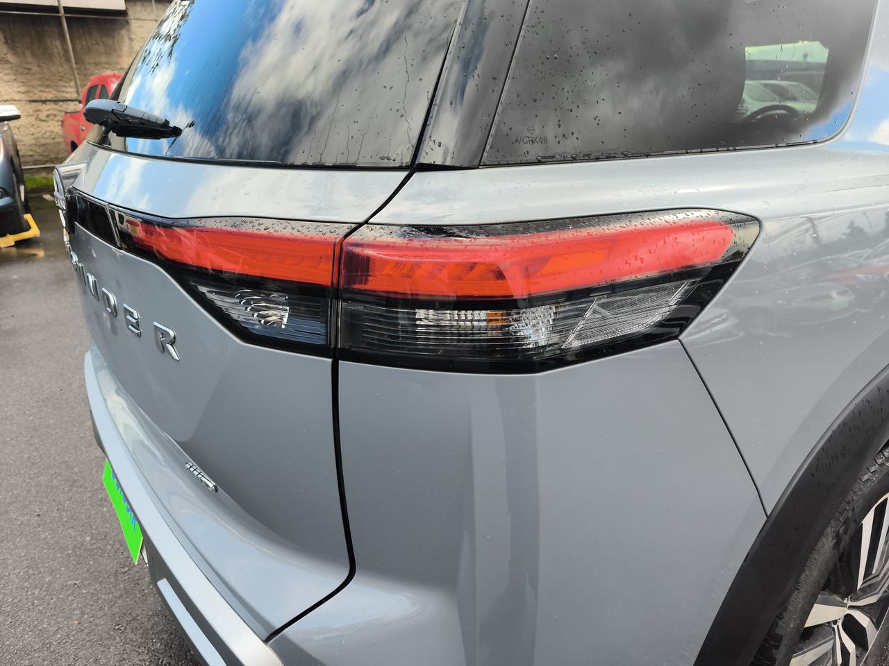 Nissan Pathfinder — foto 19 de 36
