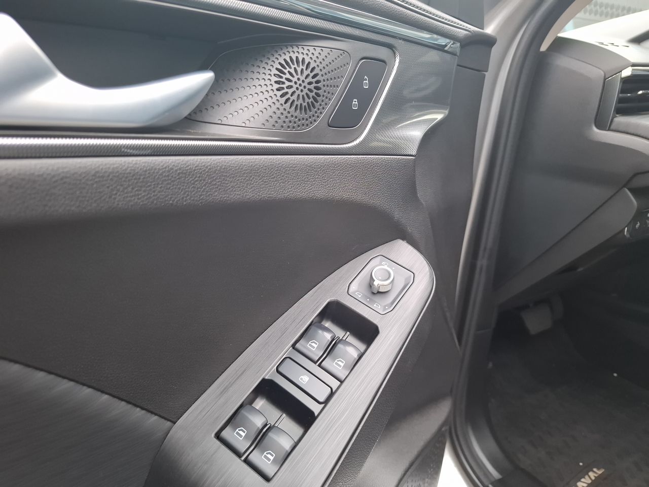 Great Wall Haval Jolion — foto 15 de 29