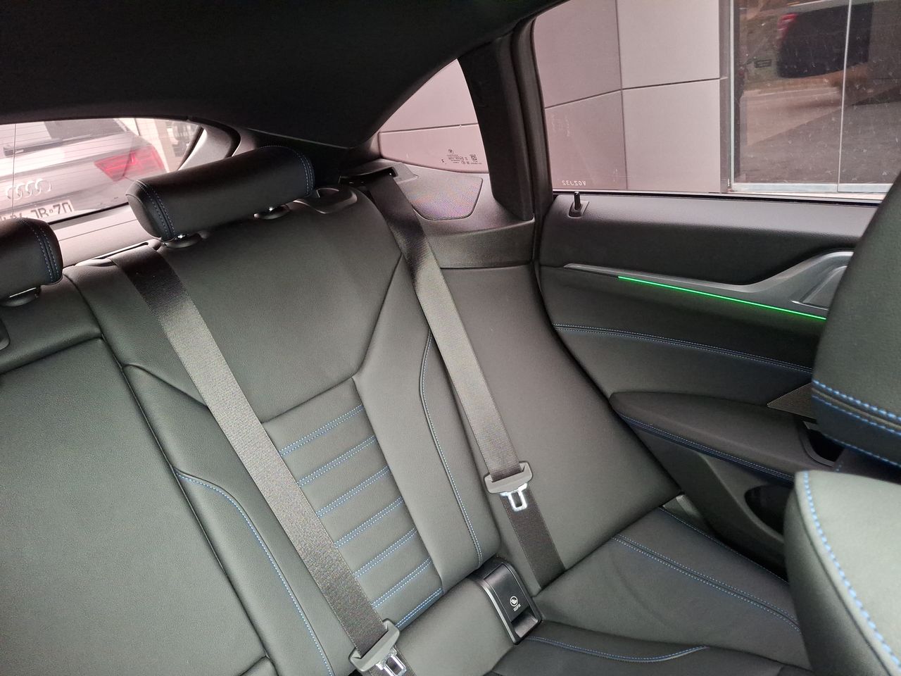 BMW - 5