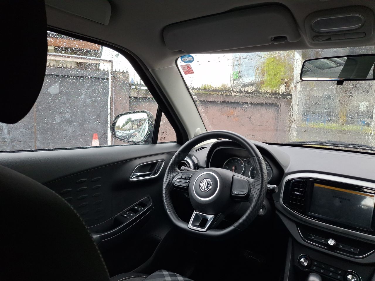 MG Zs — foto 17 de 34