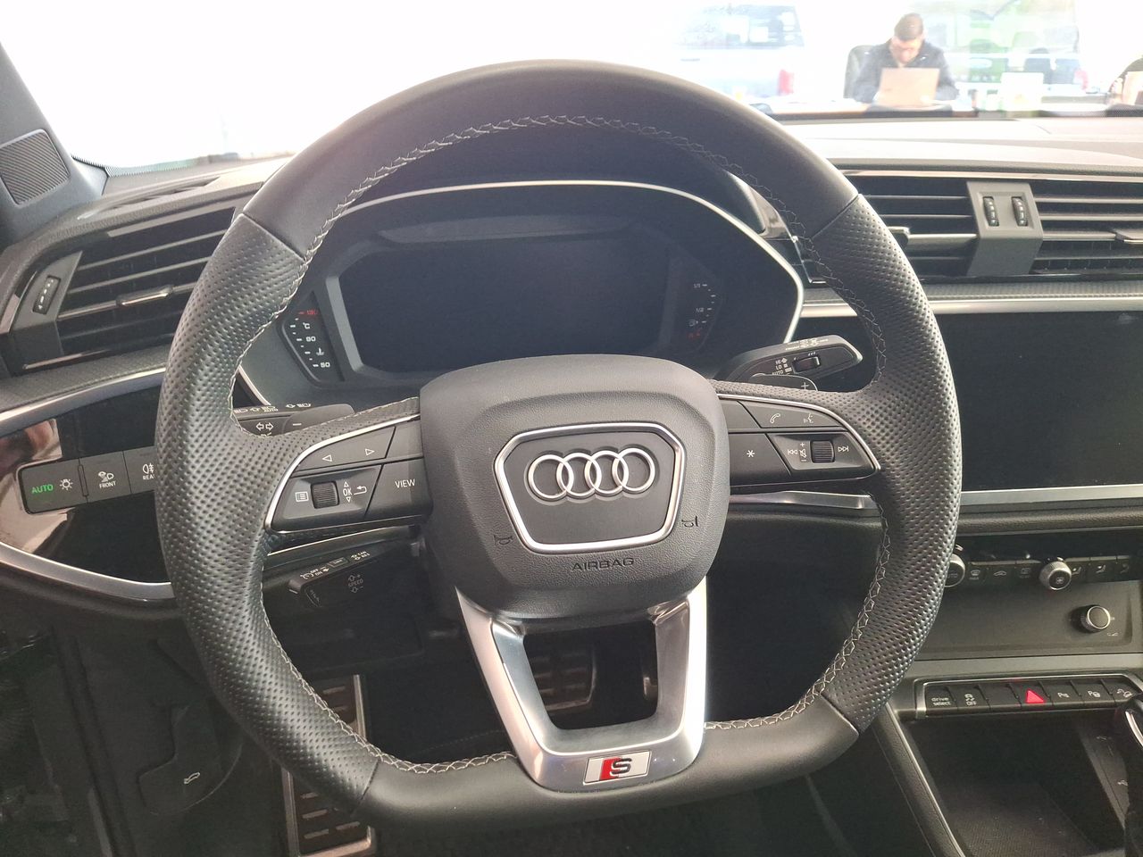 AUDI - 17