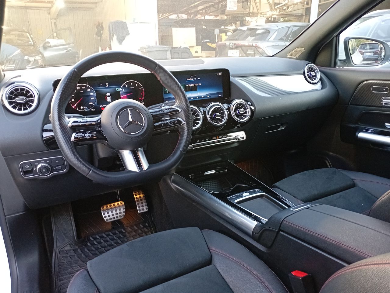 MERCEDES BENZ - 22