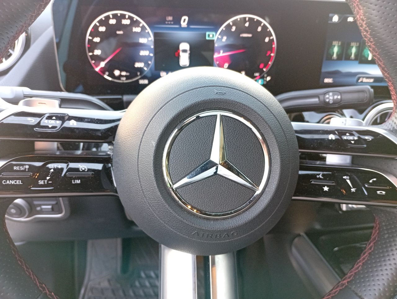 MERCEDES BENZ - 16