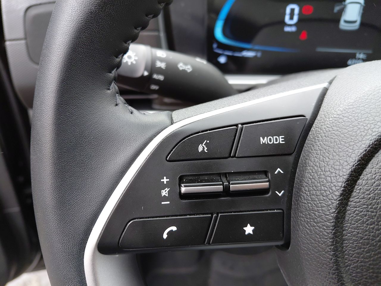HYUNDAI - 16