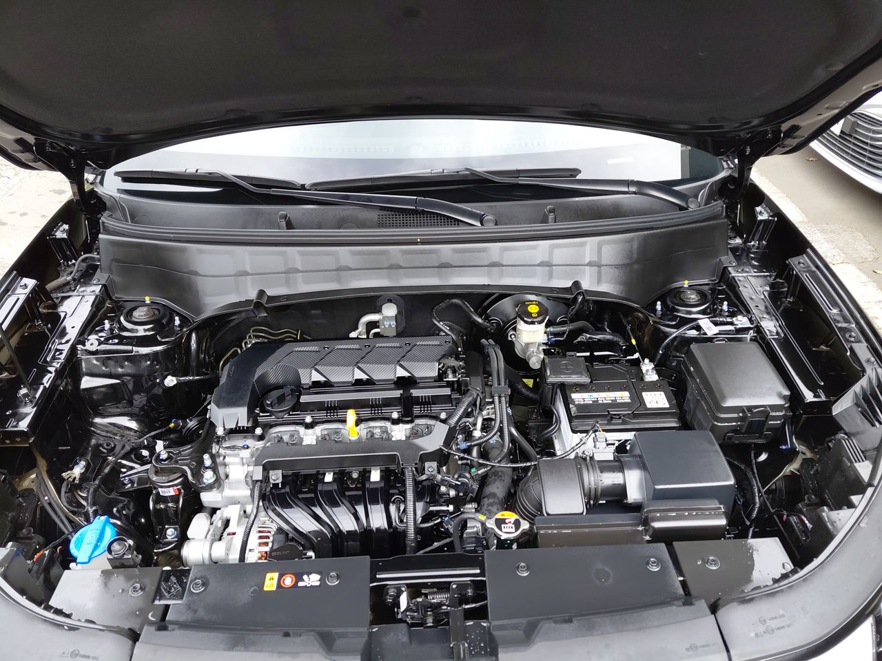 HYUNDAI - 8