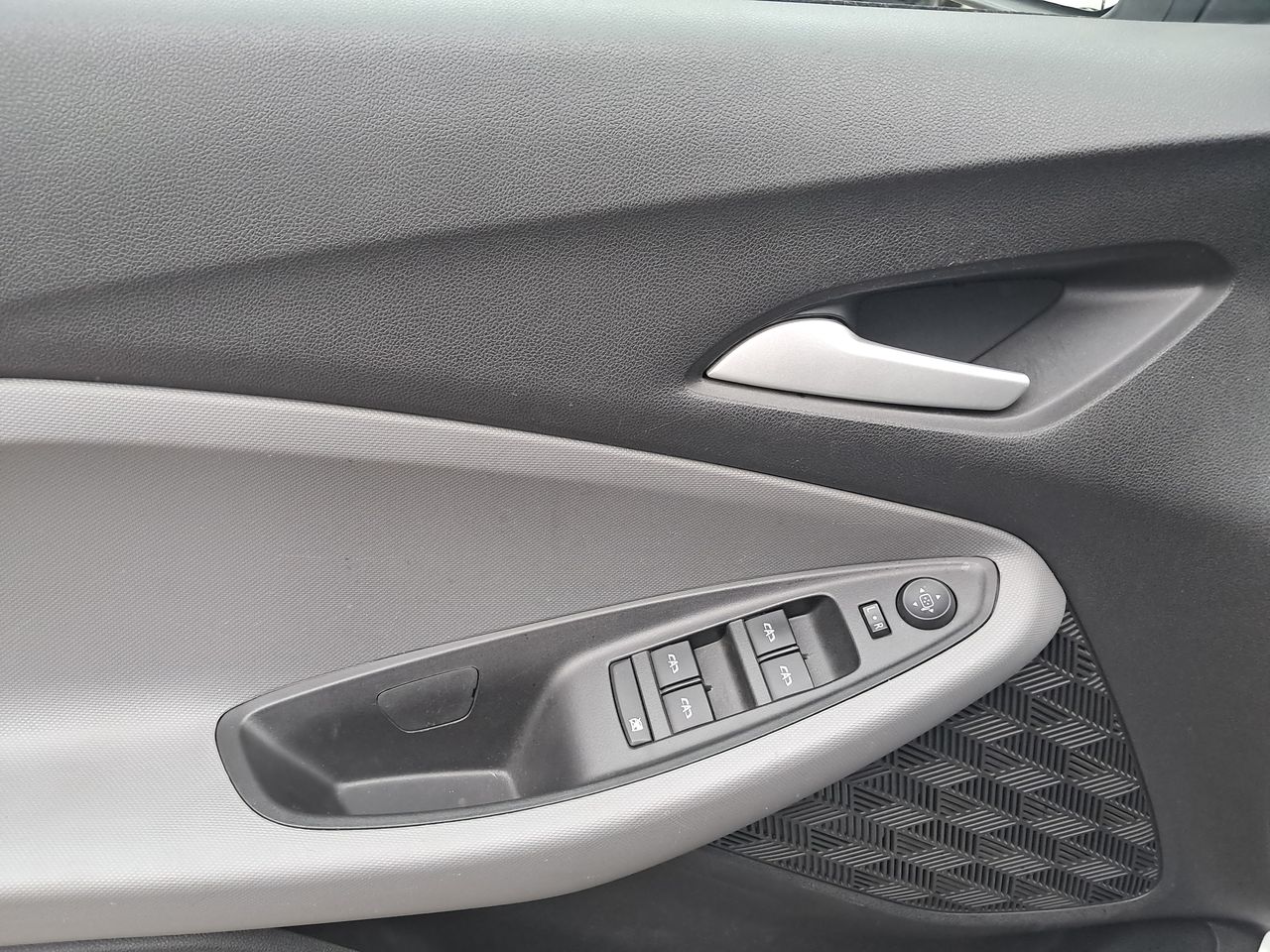 Chevrolet Montana — foto 22 de 33