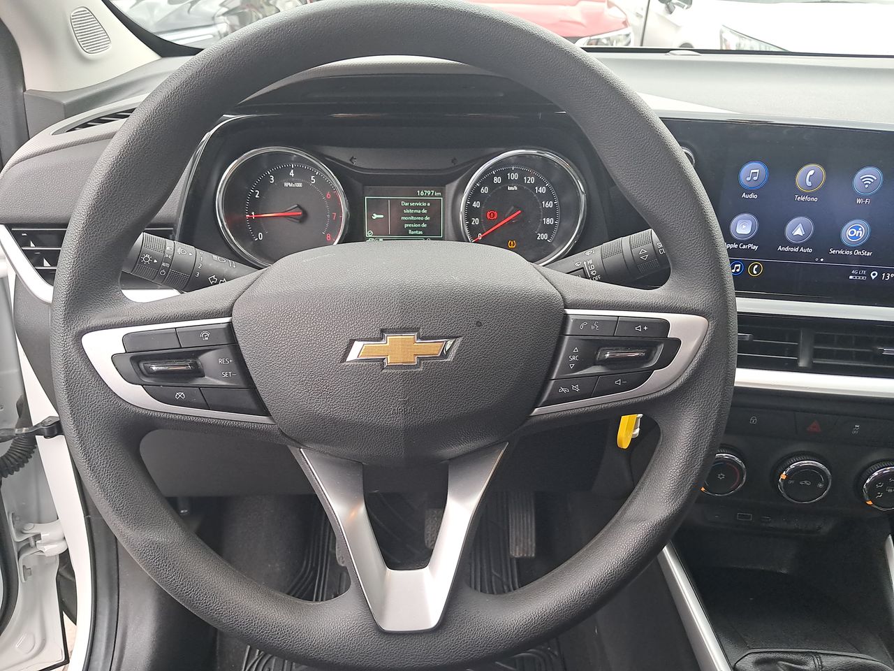 Chevrolet Montana — foto 24 de 33