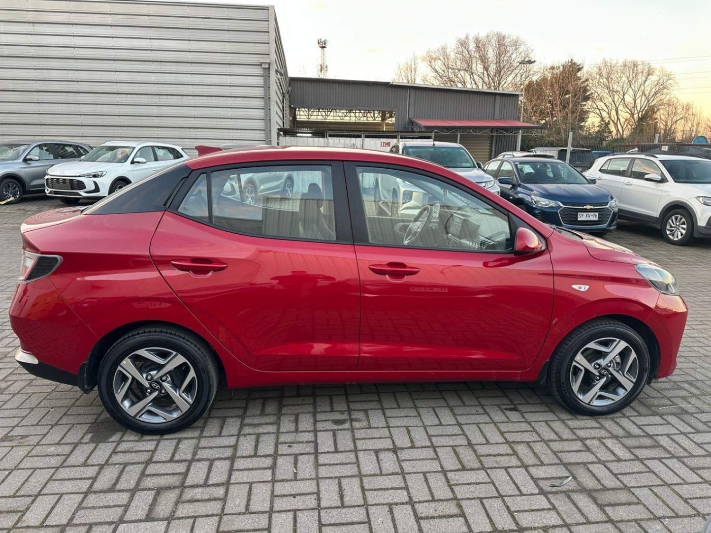 HYUNDAI - 2