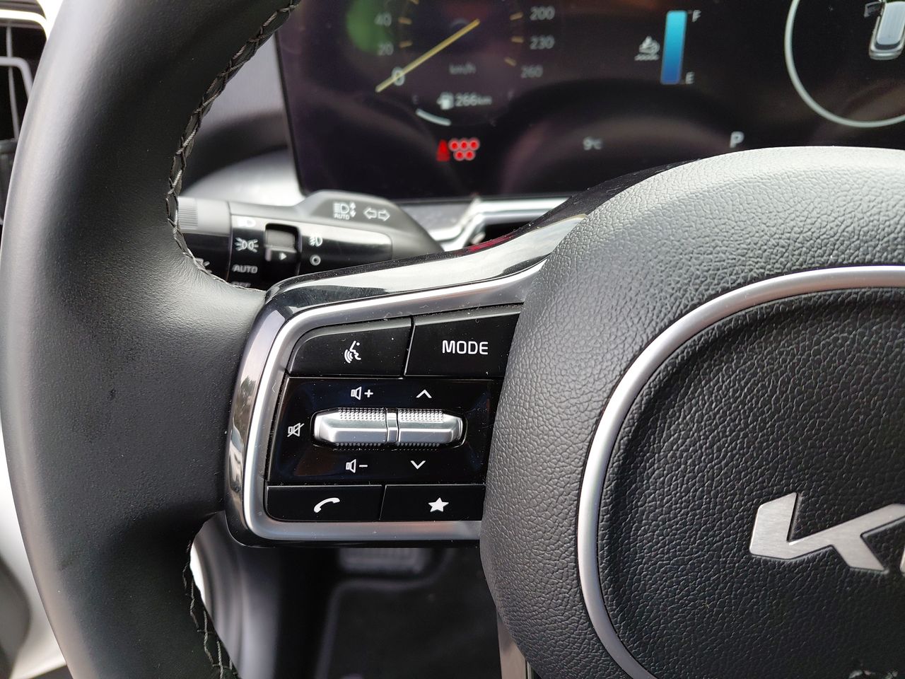 KIA Sorento — foto 25 de 35