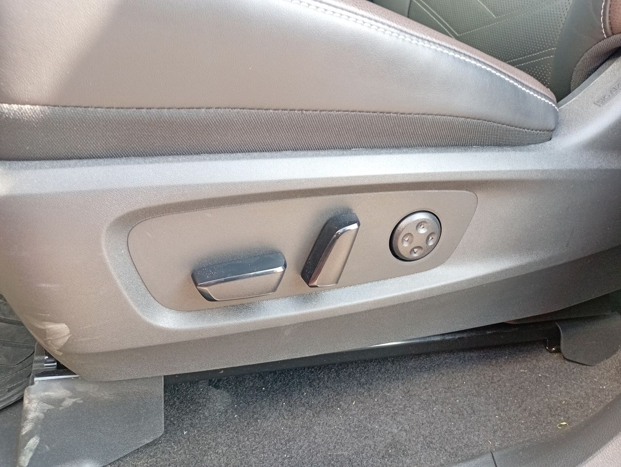 NISSAN - 13