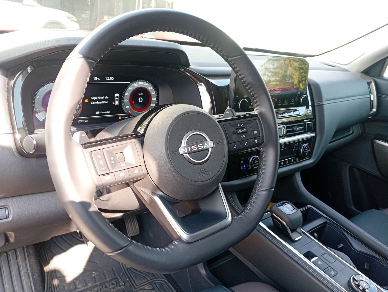 NISSAN - 15
