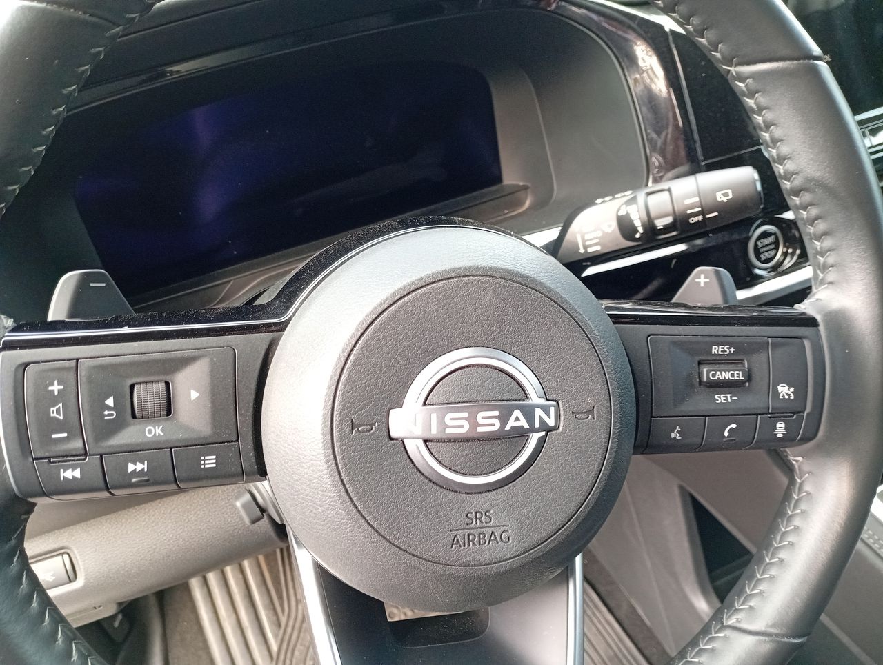 NISSAN - 26