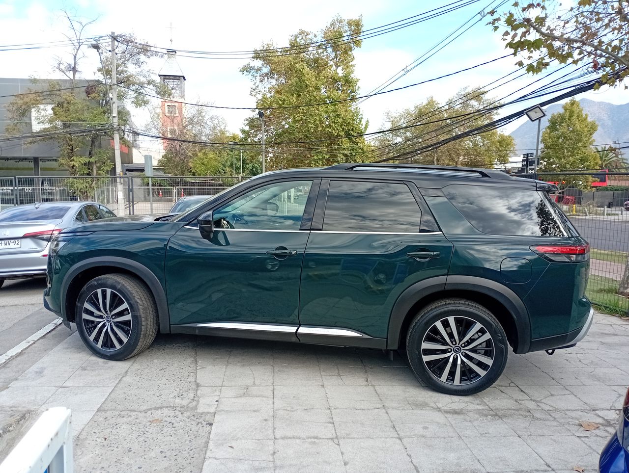 NISSAN - 4