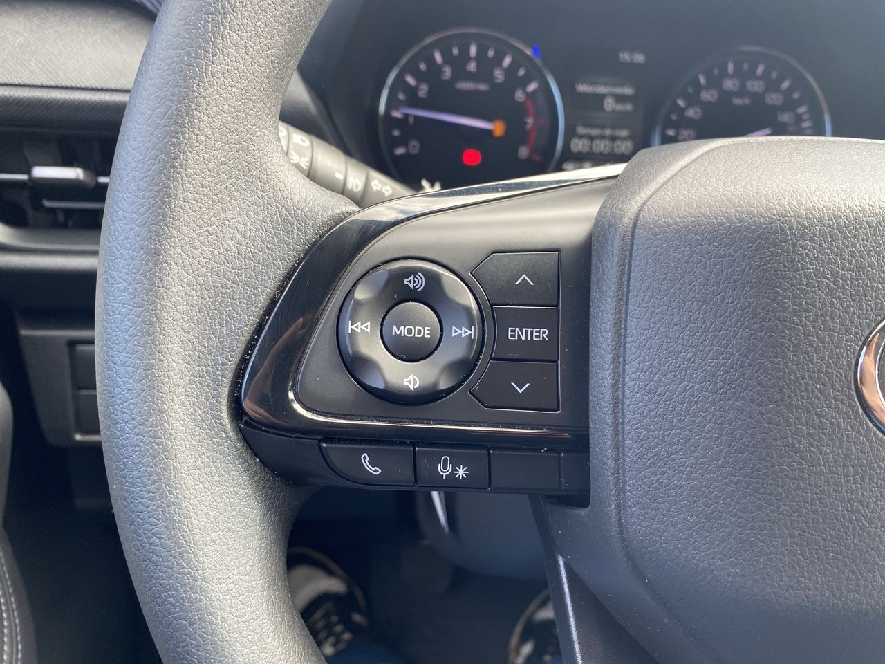Toyota Yaris Cross — foto 27 de 35