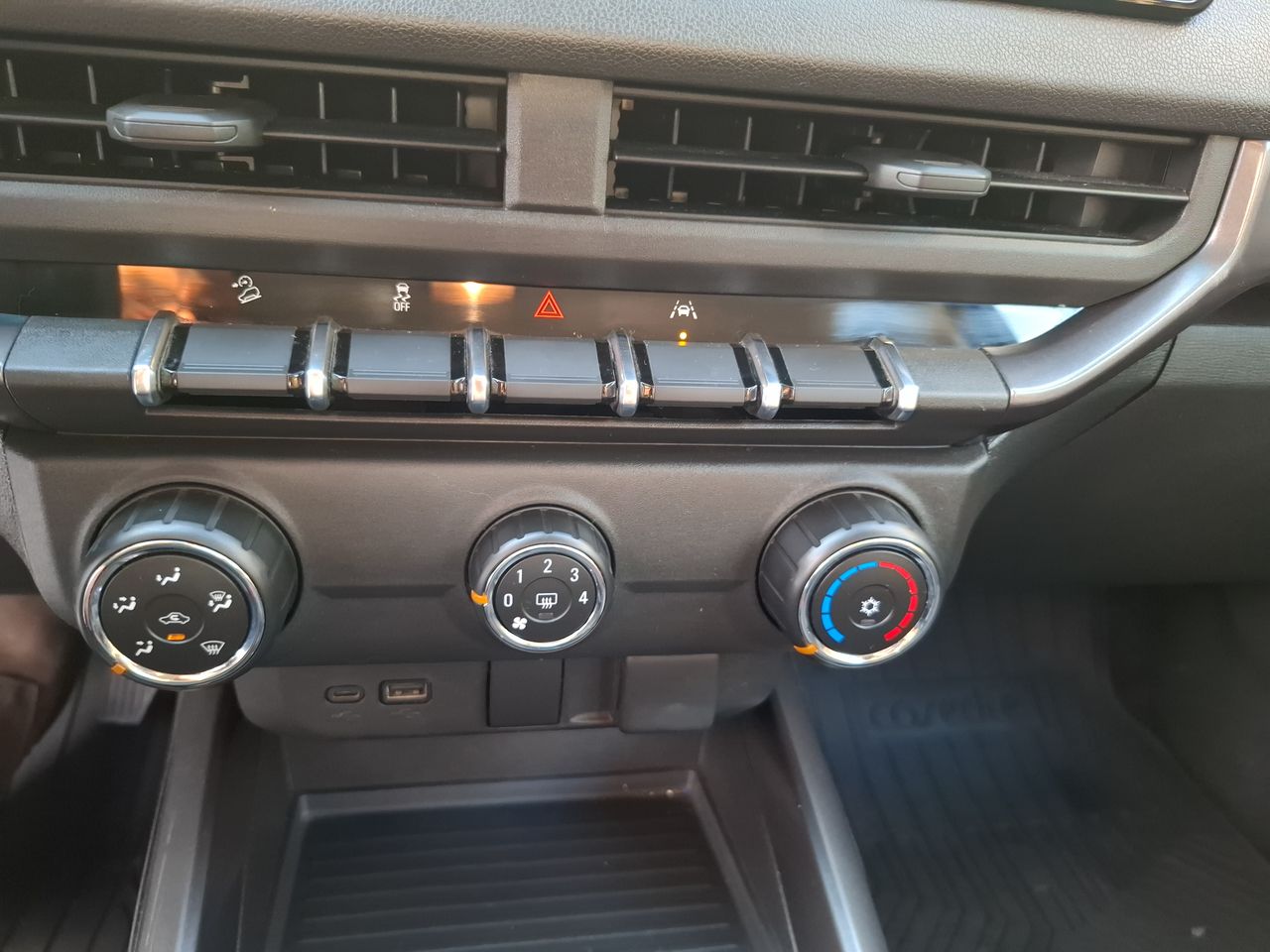 Chevrolet Colorado — foto 23 de 31