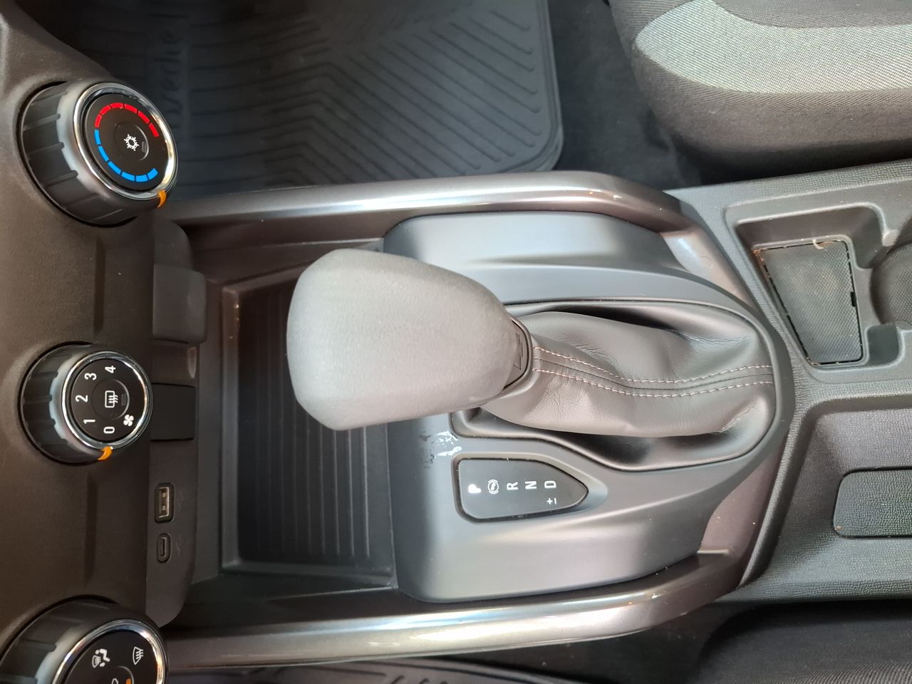Chevrolet Colorado — foto 24 de 31