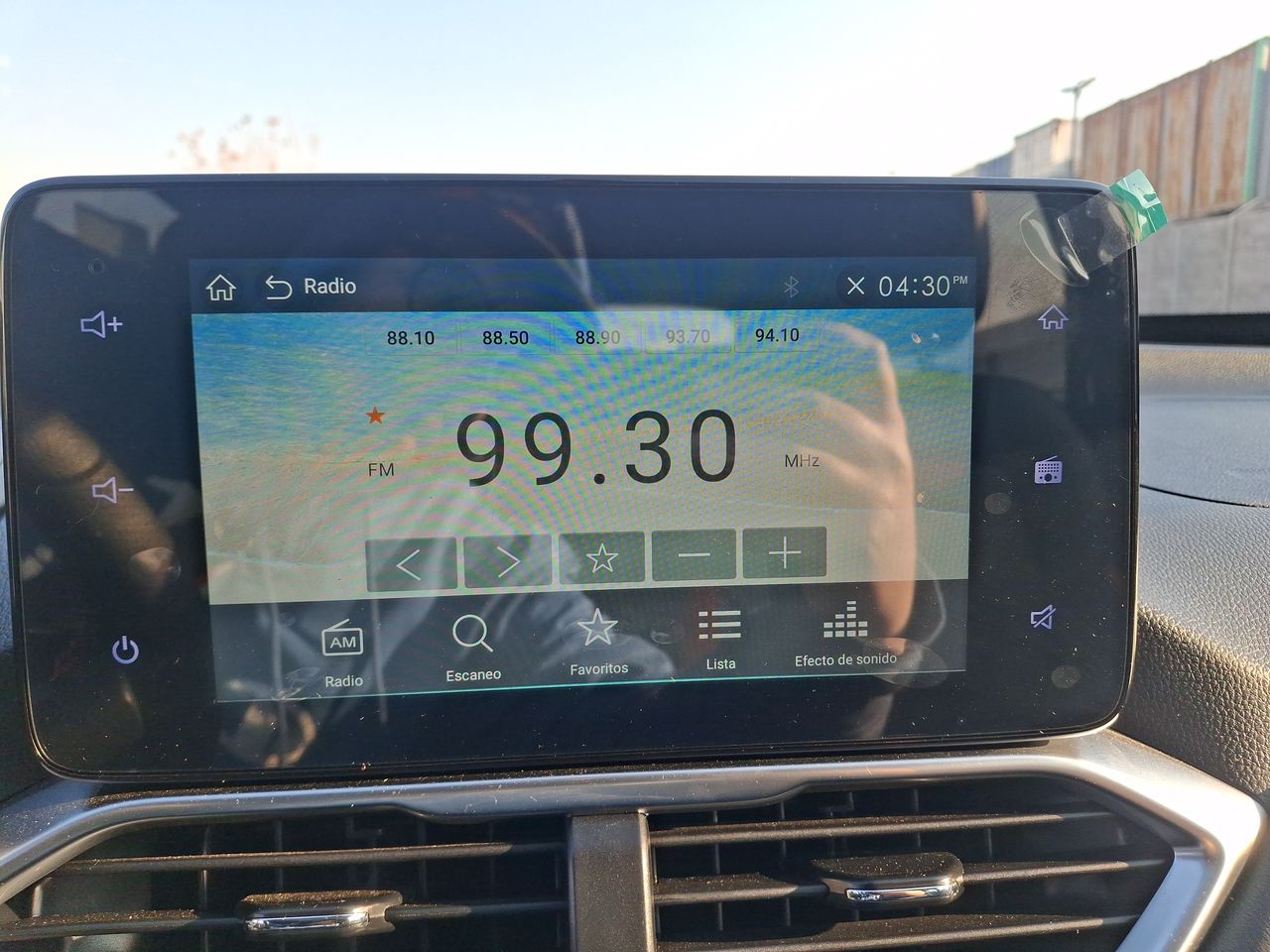 KIA Sonet — foto 28 de 33