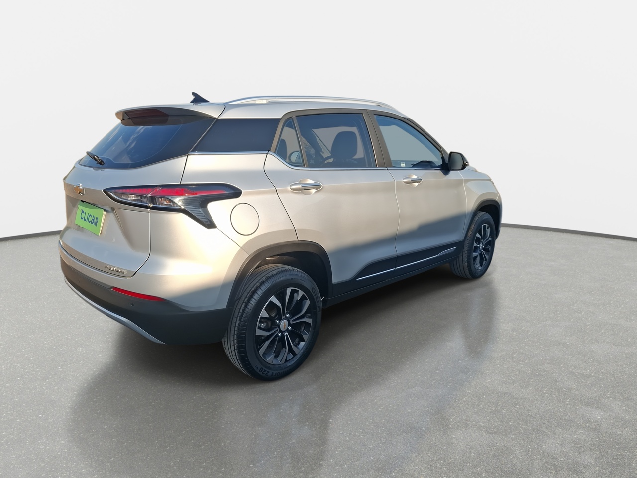 KIA Sonet — foto 8 de 33