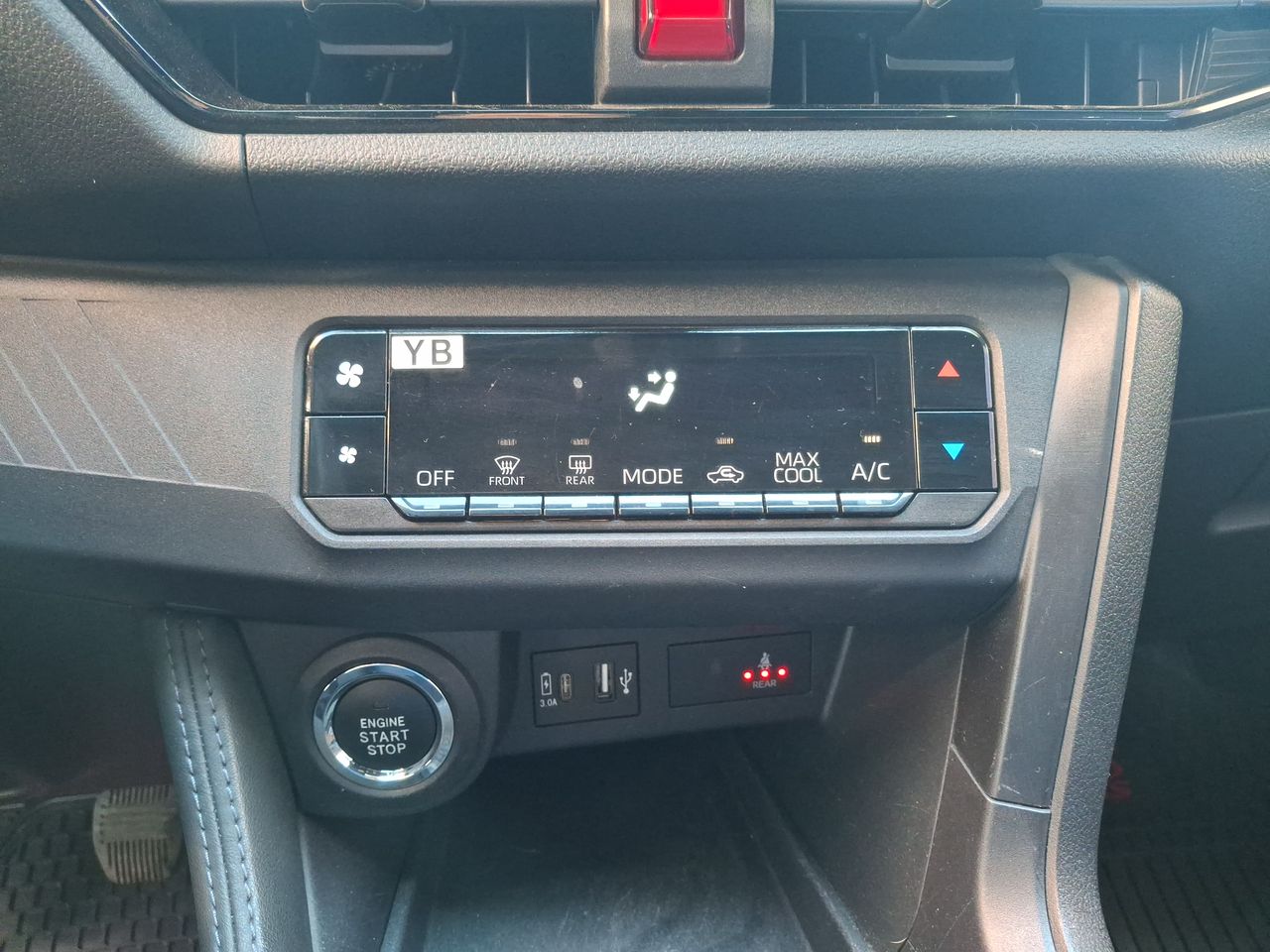Toyota Yaris Cross — foto 22 de 27
