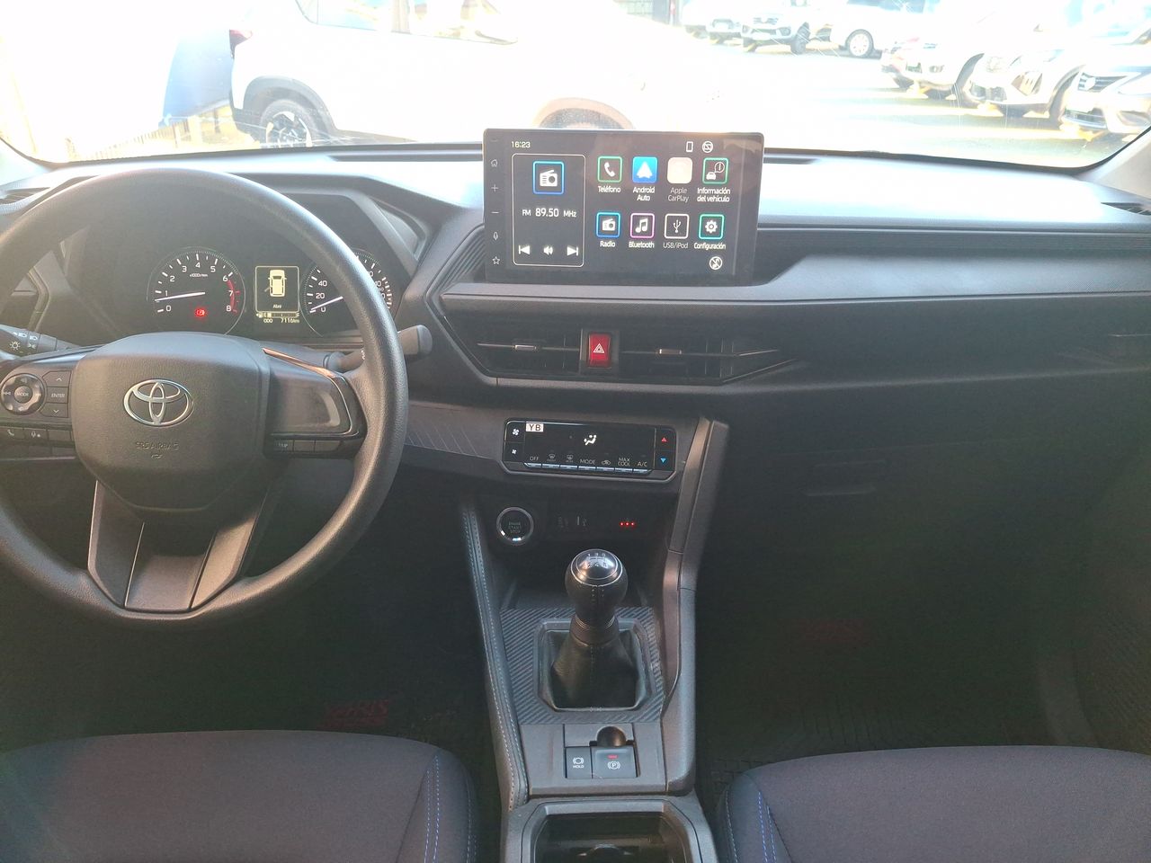 Toyota Yaris Cross — foto 24 de 27