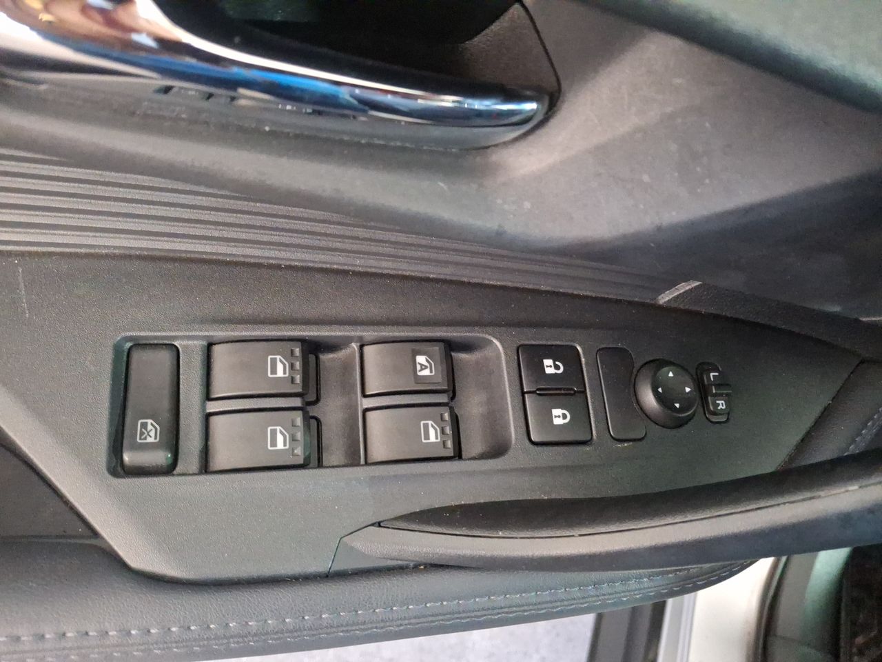 Toyota Yaris Cross — foto 15 de 27