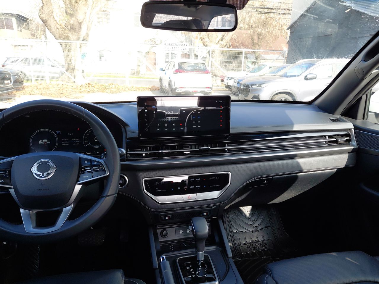 SSANGYONG - 25