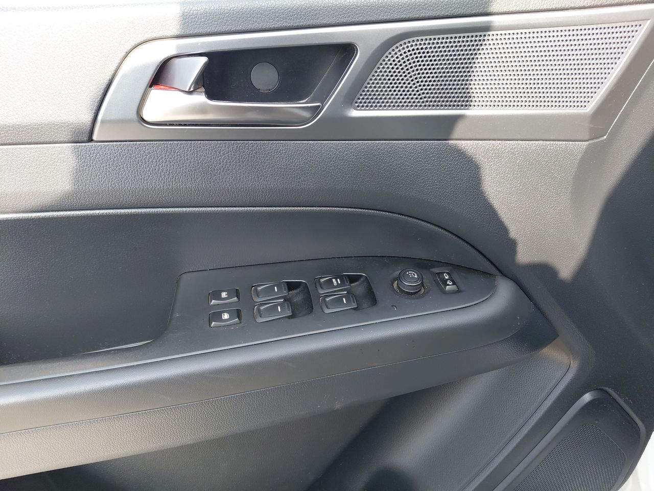 SSANGYONG - 15