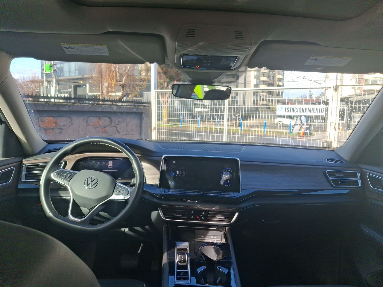 VOLKSWAGEN - 1