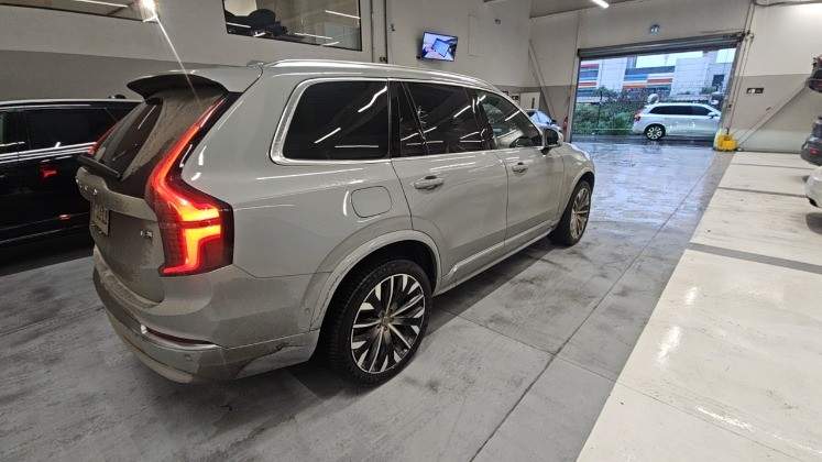 VOLVO - 2