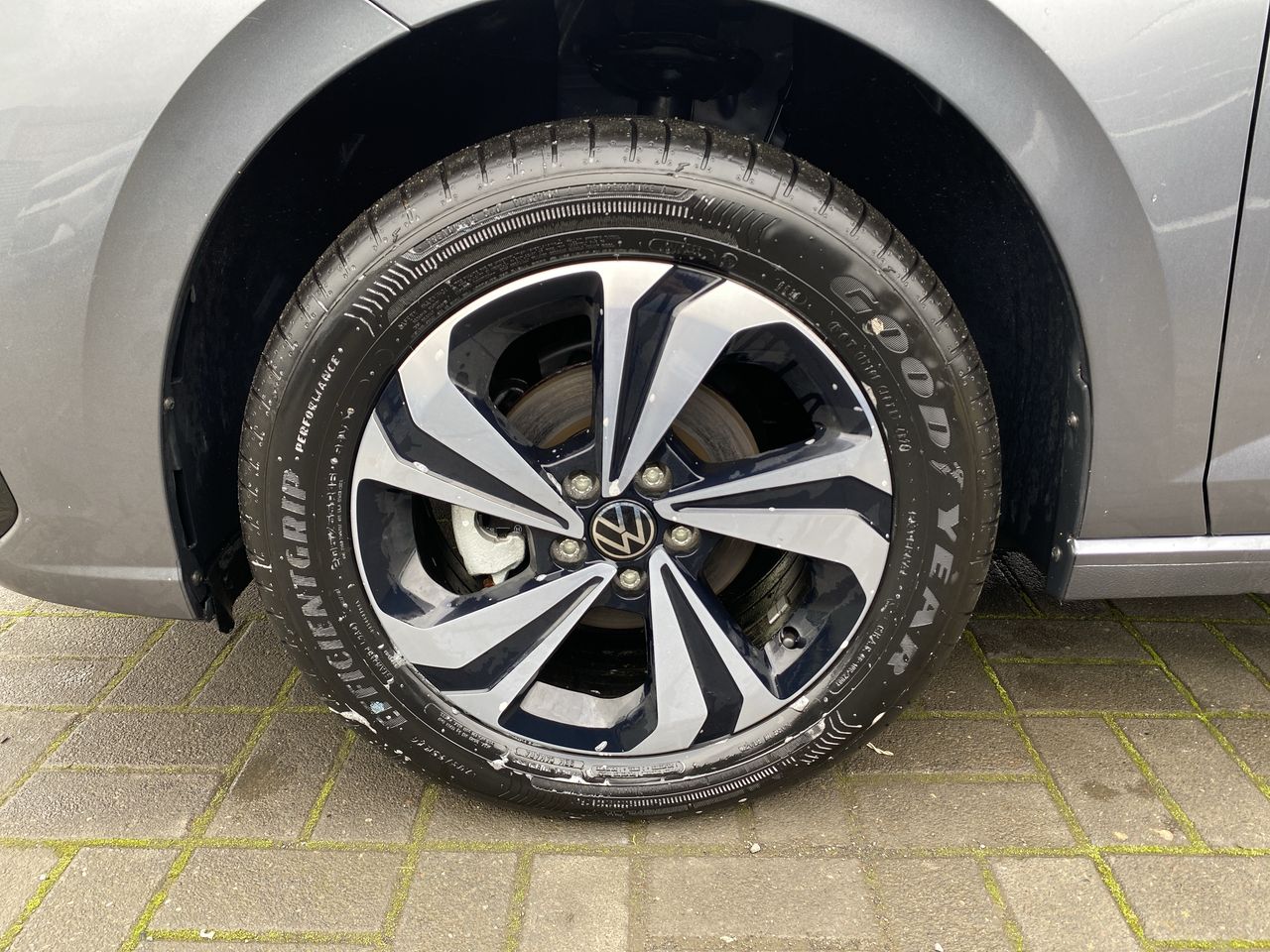 Volkswagen Virtus — foto 10 de 27