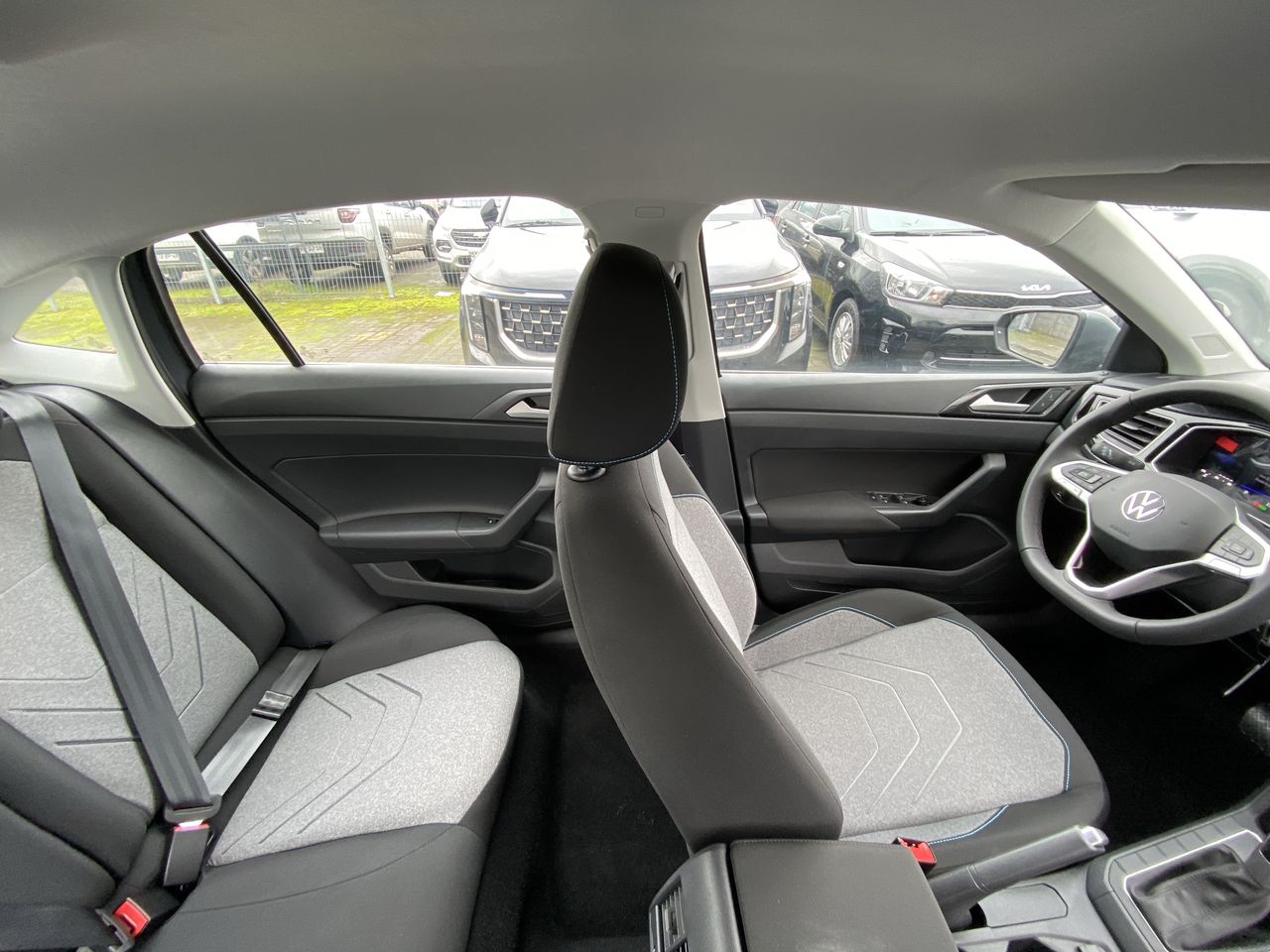 Volkswagen Virtus — foto 8 de 27