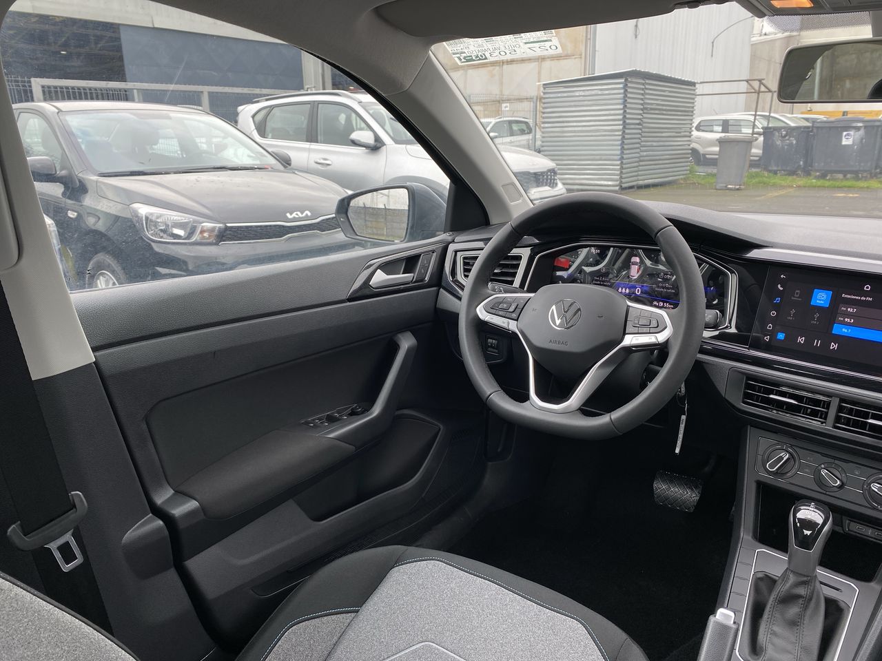 Volkswagen Virtus — foto 9 de 27
