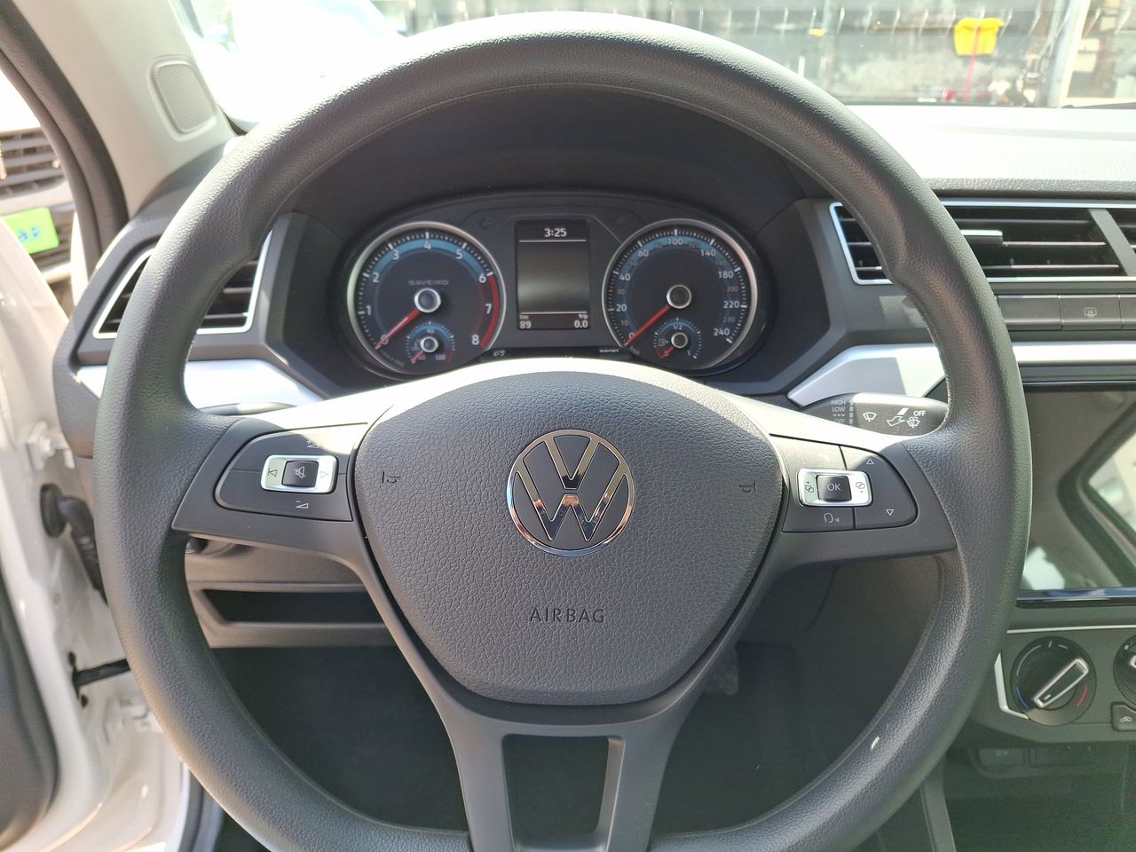 VOLKSWAGEN - 23