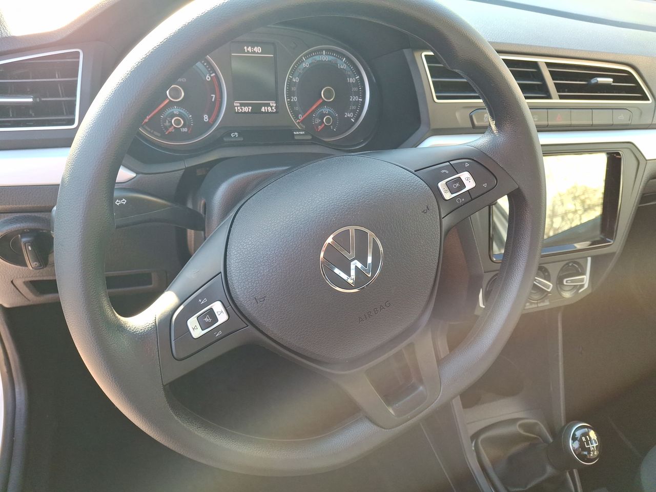 VOLKSWAGEN - 24