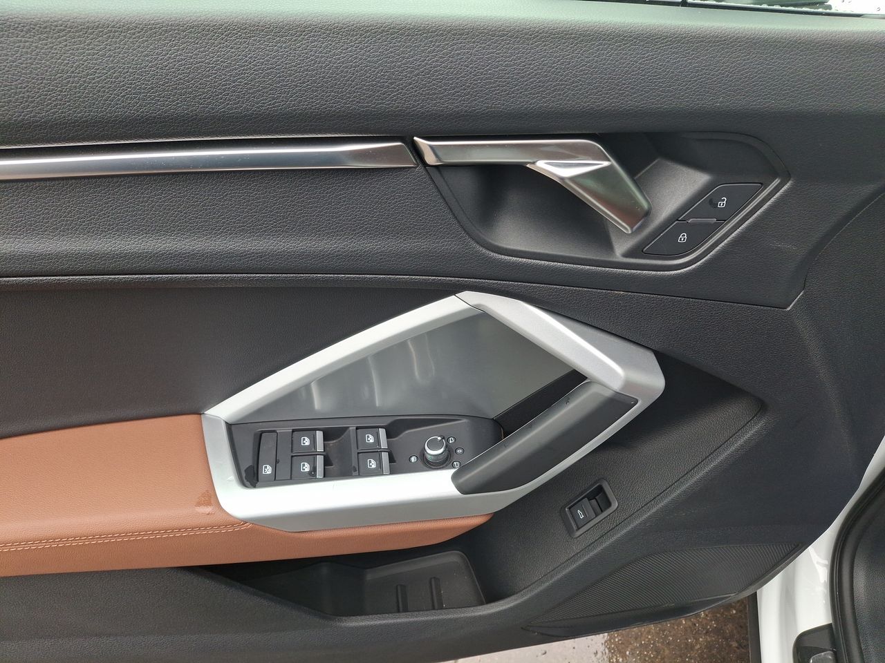 AUDI - 21