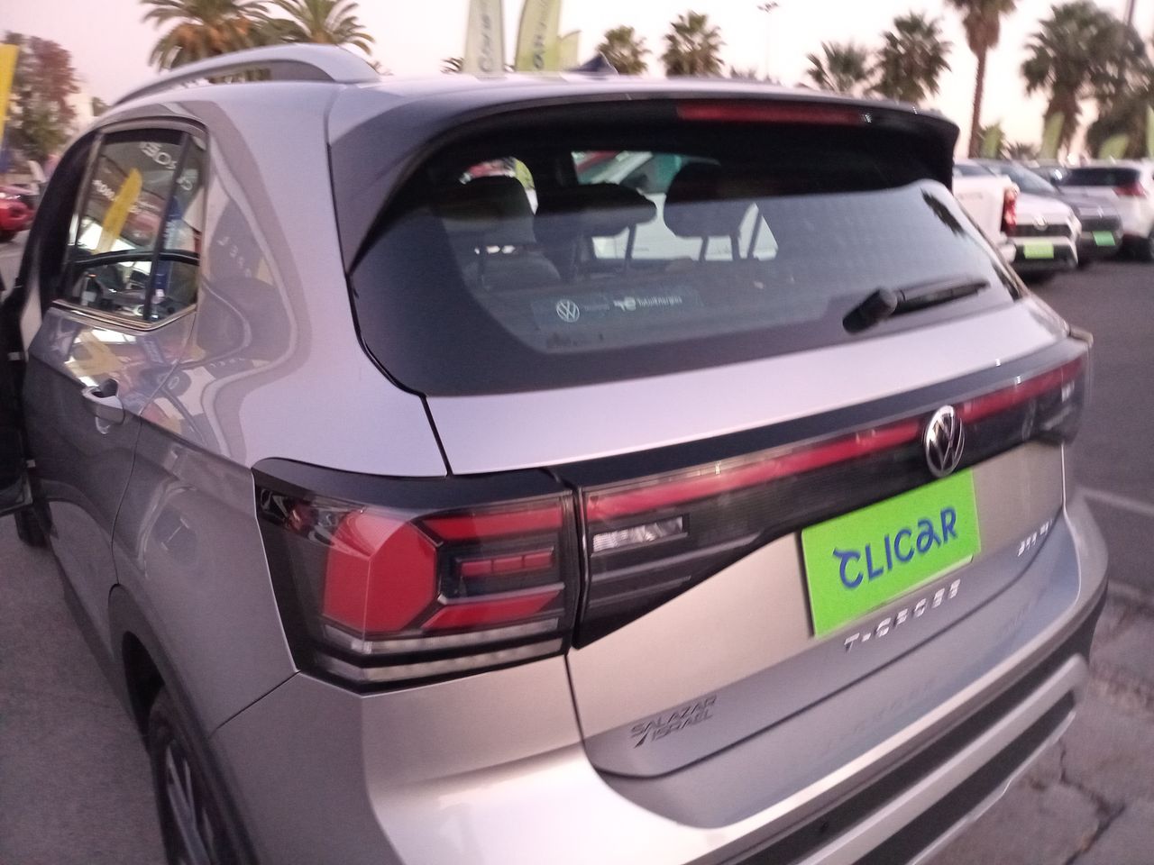 VOLKSWAGEN - 18