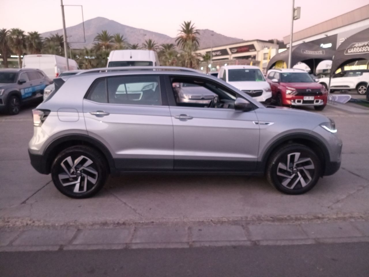 VOLKSWAGEN - 8