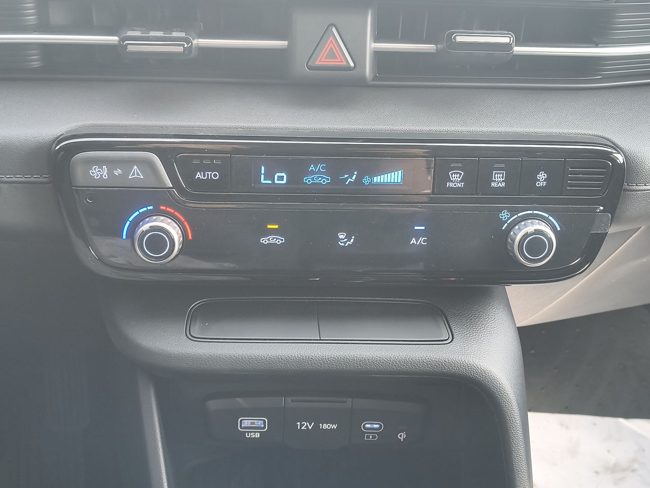 HYUNDAI - 27