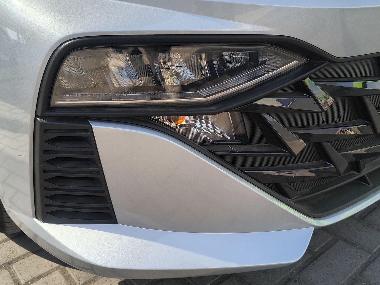 HYUNDAI - 19
